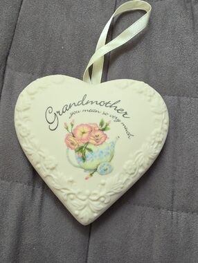 Vtg 2004 Someone Special Beige Ceramic Heart Potpourry Closet Hanging Fragrance